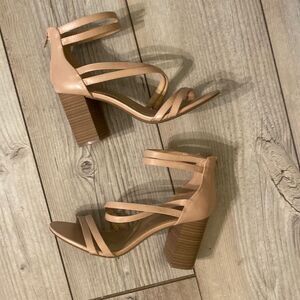 Vera Wang Camel Colored 3 Inch Heels Strappy Sandals